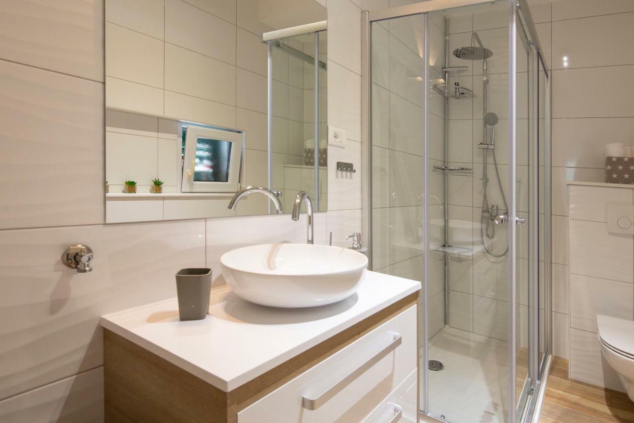 Pjero 3+2 Apartman *